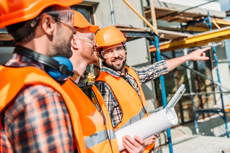 The-Essential-Role-Of-Workplace-Protective-Clothing-Ark-Safety-2